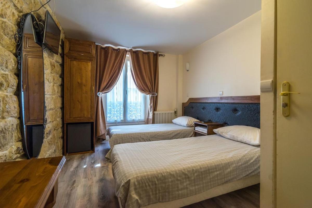 Hotel Clermont Montmartre Париж Екстериор снимка