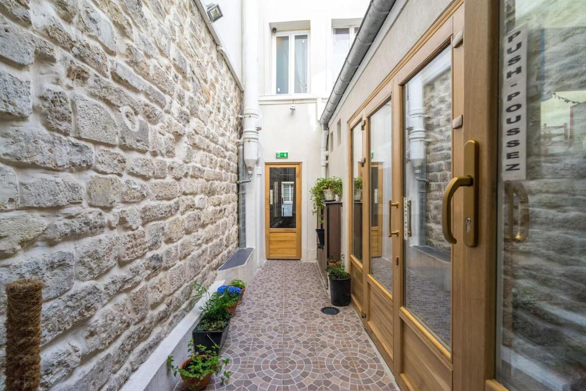 Hotel Clermont Montmartre Париж Екстериор снимка