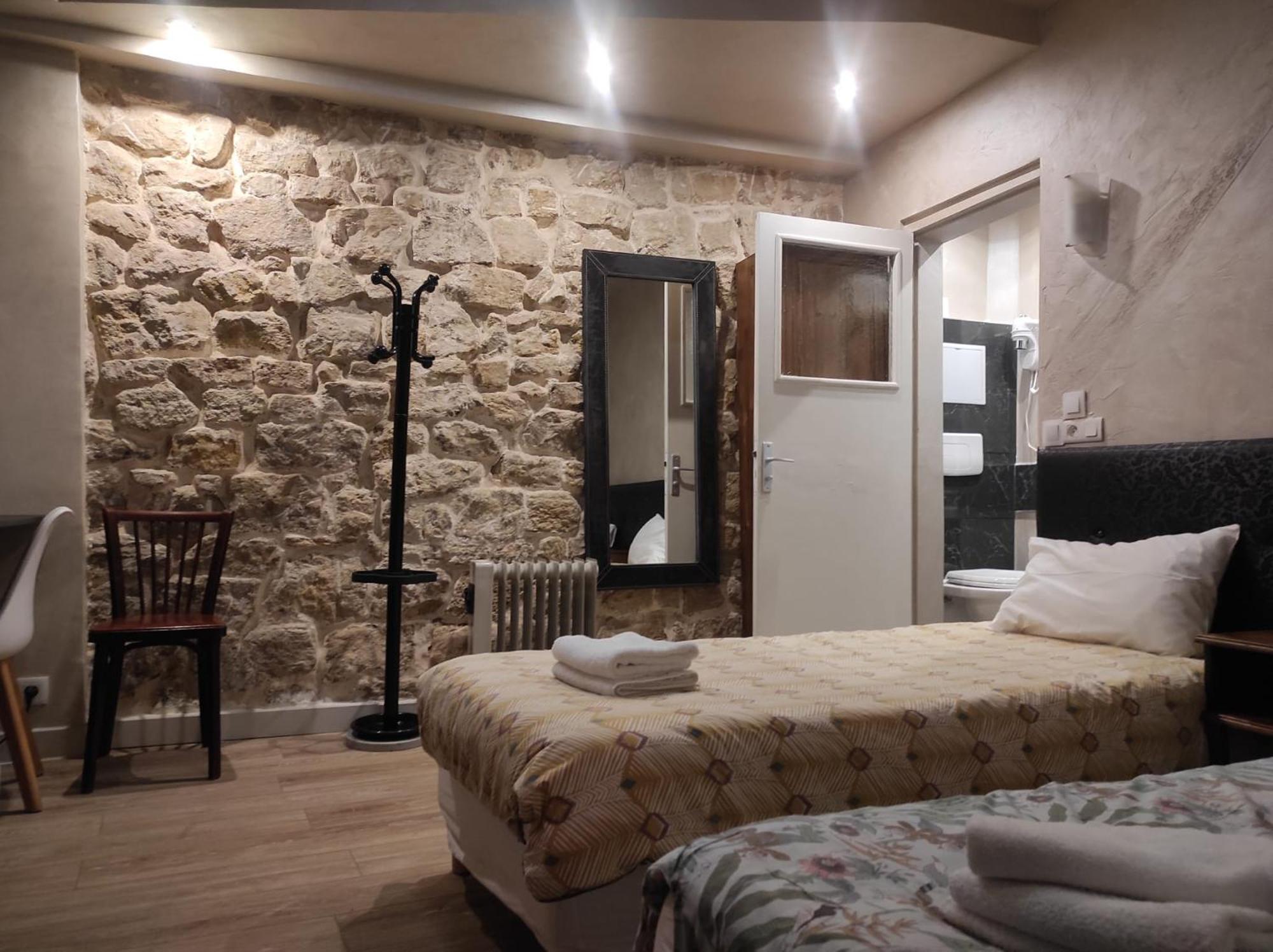 Hotel Clermont Montmartre Париж Екстериор снимка